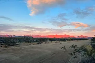 586 S Gene Autry Rd, Yucca, AZ 86438 - Photo 1