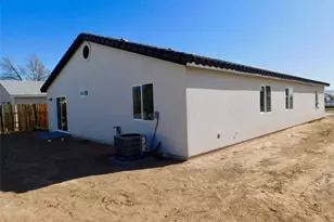 9758 S Kingman Dr, Mohave Valley, AZ 86440 - Photo 38