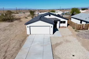 9758 S Kingman Dr, Mohave Valley, AZ 86440 - Photo 4