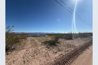 1066 S Concho Road, Golden Valley, AZ 86413 - Photo 4