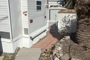 2196 Merrill Ave, Bullhead City, AZ 86442 - Photo 2