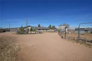 3894 N Evans St, Kingman, AZ 86409 - Photo 48