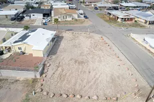 1420 Paradise Ln, Bullhead City, AZ 86442 - Photo 1