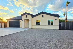 1379 Winkler Ln, Bullhead City, AZ 86442 - Photo 2