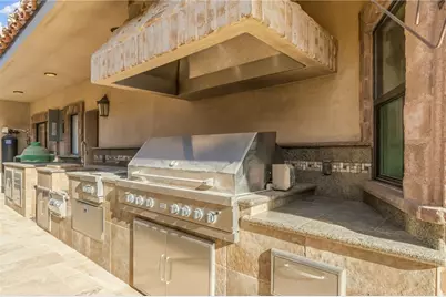 2605 Camino Del Rio, Bullhead City, AZ 86442 - Photo 14