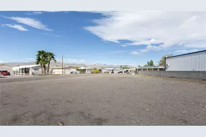 1345 Baseline Road, Bullhead City, AZ 86442 - Photo 12