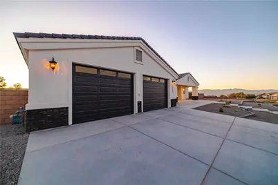 2393 Iroquois Drive, Kingman, AZ 86401 - Photo 10