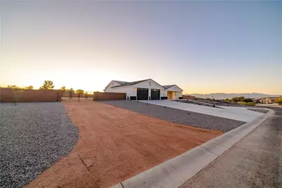 2393 Iroquois Drive, Kingman, AZ 86401 - Photo 14