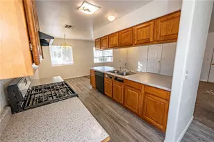 3422 Cypress St, Kingman, AZ 86401 - Photo 2