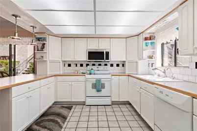 201 Riverfront Drive #14, Bullhead City, AZ 86442 - Photo 6