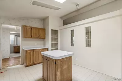 2389 Castle Rock Circle, Bullhead City, AZ 86442 - Photo 12