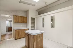 2389 Castle Rock Cir, Bullhead City, AZ 86442 - Photo 12