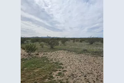 317-20-049 N Agate Road, Dolan Springs, AZ 86441 - Photo 2