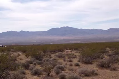 060 Amana Road, Dolan Springs, AZ 86441 - Photo 4