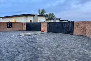 370 Riverfront Dr, Bullhead City, AZ 86442 - Photo 14