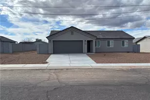 3327 N Central St, Kingman, AZ 86401 - Photo 1