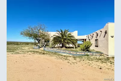 21477 S Sundance Kid Road, Yucca, AZ 86438 - Photo 1