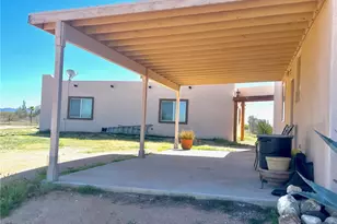 21477 S Sundance Kid Rd, Yucca, AZ 86438 - Photo 8