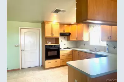 21477 S Sundance Kid Road, Yucca, AZ 86438 - Photo 42