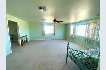 21477 S Sundance Kid Road, Yucca, AZ 86438 - Photo 32