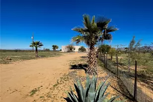 21477 S Sundance Kid Rd, Yucca, AZ 86438 - Photo 46
