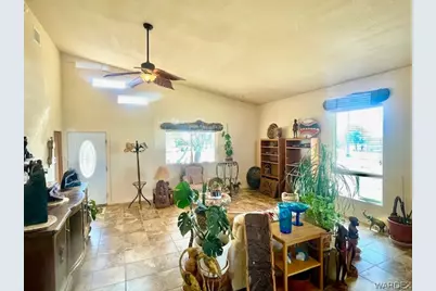 21477 S Sundance Kid Road, Yucca, AZ 86438 - Photo 14