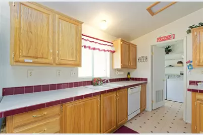 49566 Topaz Avenue, Quartzsite, AZ 85346 - Photo 10