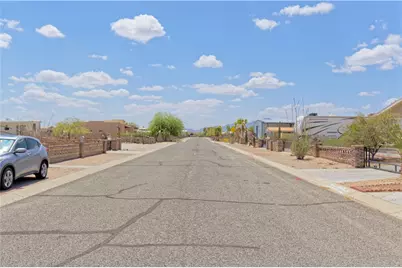 49566 Topaz Avenue, Quartzsite, AZ 85346 - Photo 32