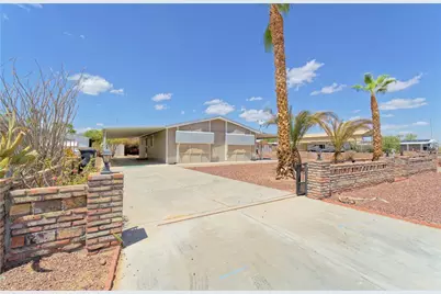 49566 Topaz Avenue, Quartzsite, AZ 85346 - Photo 2
