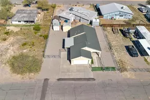 941 Sandy Beach Dr, Bullhead City, AZ 86442 - Photo 2