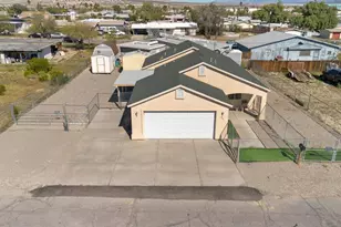 941 Sandy Beach Dr, Bullhead City, AZ 86442 - Photo 1