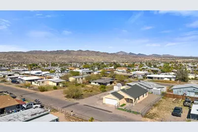 941 Sandy Beach Drive, Bullhead City, AZ 86442 - Photo 4