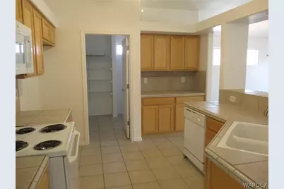 3780 Coyote Ct, Bullhead City, AZ 86442 - Photo 2