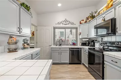 2464 N Ridge Avenue, Bullhead City, AZ 86429 - Photo 32