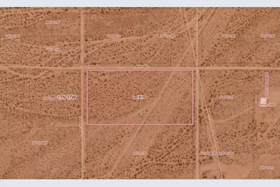 000 Akchin Road, Yucca, AZ 86438 - Photo 1