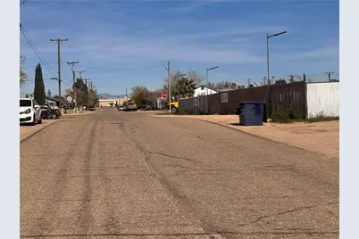 2425 Ashfork Avenue, Kingman, AZ 86401 - Photo 4