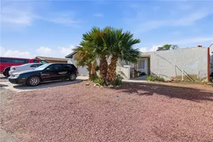2075 Kingston Dr, Bullhead City, AZ 86442 - Photo 2
