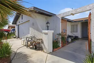 2075 Kingston Dr, Bullhead City, AZ 86442 - Photo 4