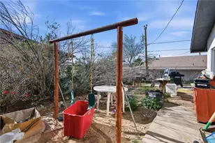 2075 Kingston Dr, Bullhead City, AZ 86442 - Photo 10