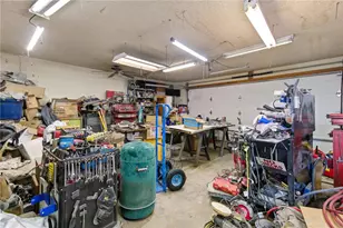 2075 Kingston Dr, Bullhead City, AZ 86442 - Photo 12