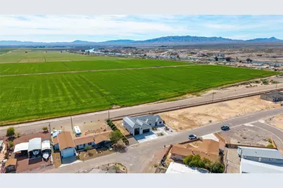 572 E Border Lane, Mohave Valley, AZ 86440 - Photo 60