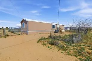 6153 W Collins Dr, Golden Valley, AZ 86413 - Photo 4