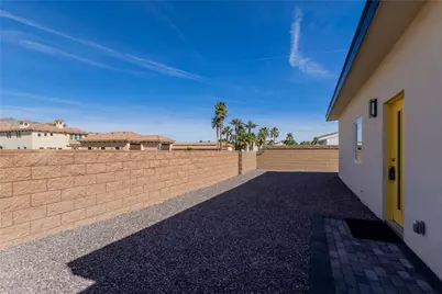 370 Riverfront Dr, Bullhead City, AZ 86442 - Photo 36