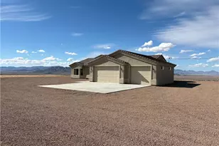 8054 E Darius Dr, Kingman, AZ 86401 - Photo 2