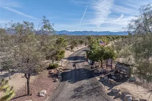 14158 S Calabasas Rd, Yucca, AZ 86438 - Photo 2