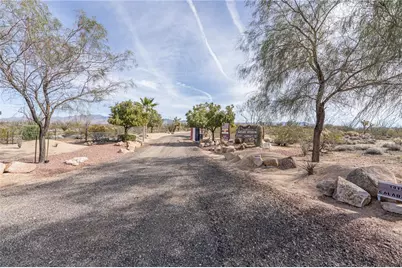 14158 S Calabasas Road, Yucca, AZ 86438 - Photo 1
