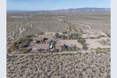 14158 S Calabasas Road, Yucca, AZ 86438 - Photo 12