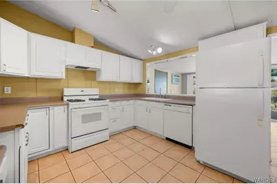 1125 Zircon Avenue, Bullhead City, AZ 86442 - Photo 18