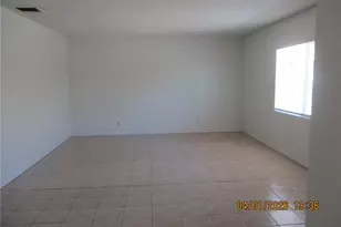 363 Rio Grande Ct, Bullhead City, AZ 86442 - Photo 2