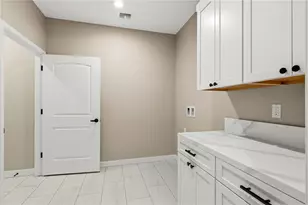 3238 Sidewheel Dr, Bullhead City, AZ 86429 - Photo 8